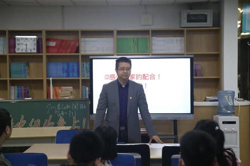 副校长夏向阳激励同学们博览精读、善读善思